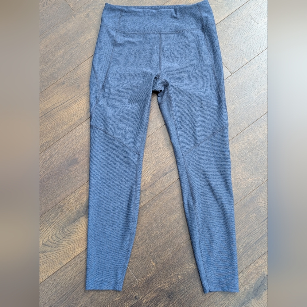 Outdoor Voices Navy Blue Warm Up Compression 7/8 Leggings Athleisure Workout Gym